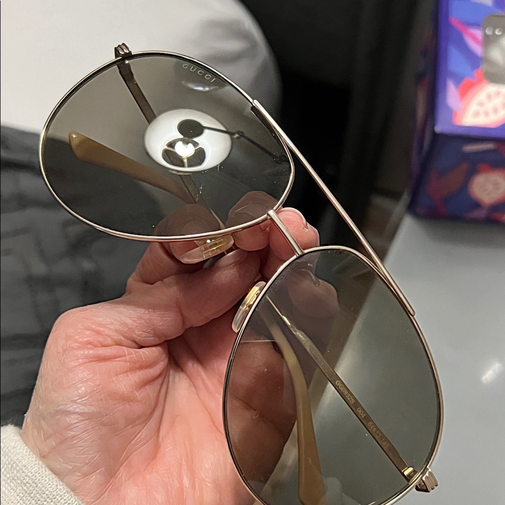 Gucci Burgundy and Gold Aviator Sunglasses - Picture 4 of 7